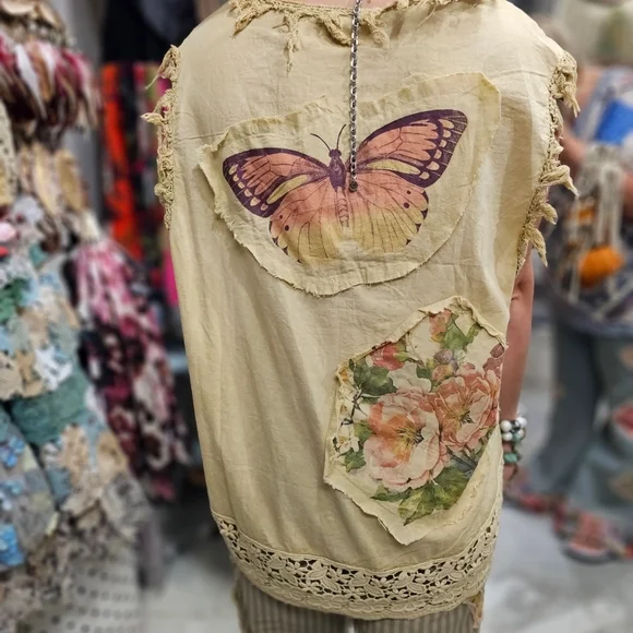 NEW A Rare Bird Robin Delight Butterfly Shirt Boho Lace-Trim Floral Tank - Picture 3 of 4